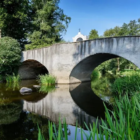 Charming With Internet Villa Varvazov