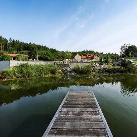 Villa Charming With Internet Varvazov